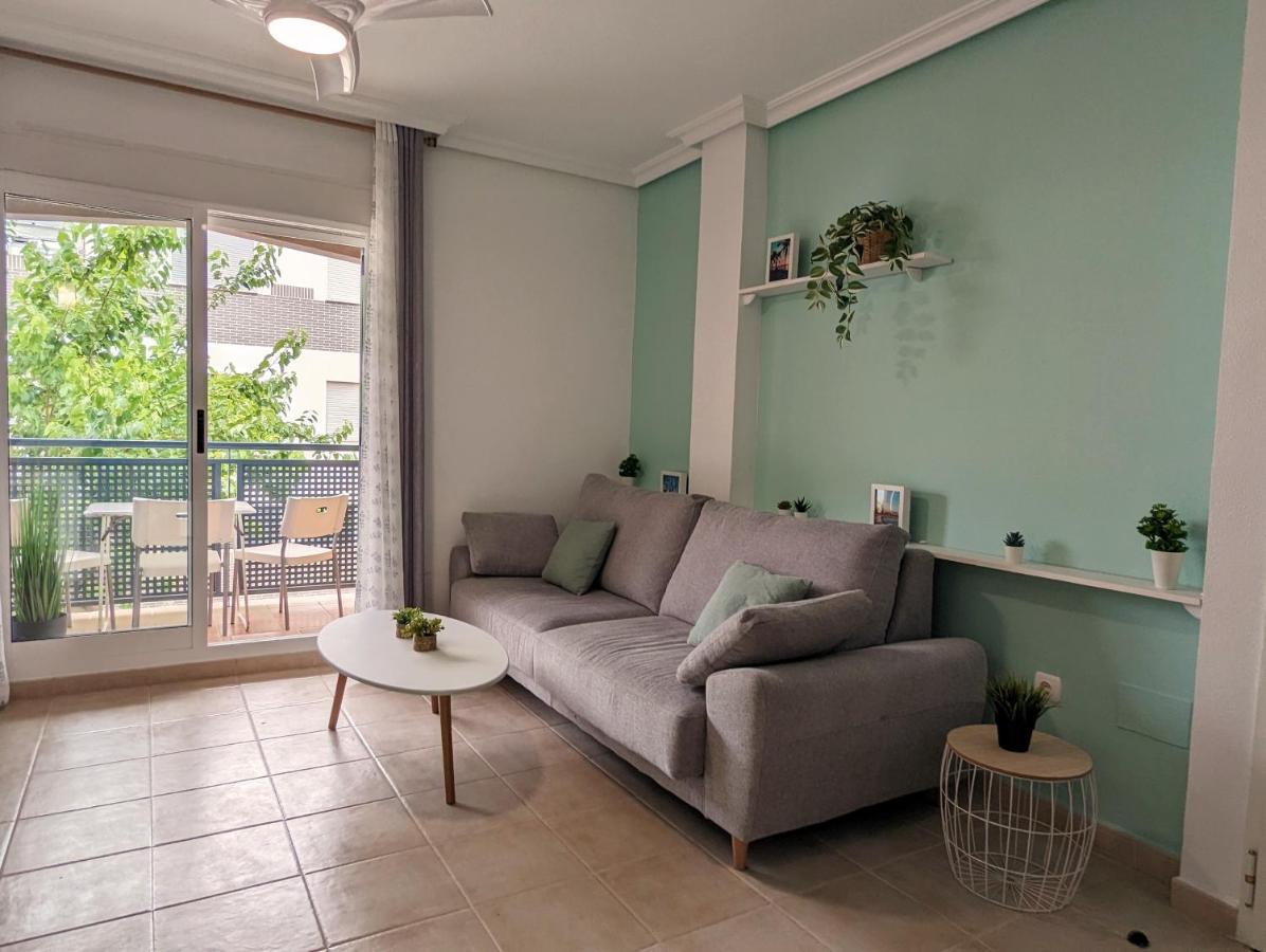 Apartamento Las Palmeras - Con Terraza, Barbacoa, Aire Acondicionado Y A 250M De La Playa! Los Alcázares Eksteriør billede