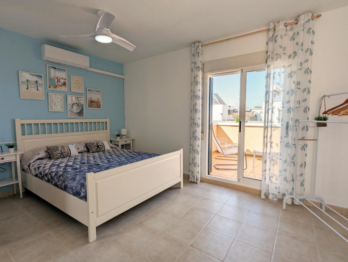 Apartamento Las Palmeras - Con Terraza, Barbacoa, Aire Acondicionado Y A 250M De La Playa! Los Alcázares Eksteriør billede