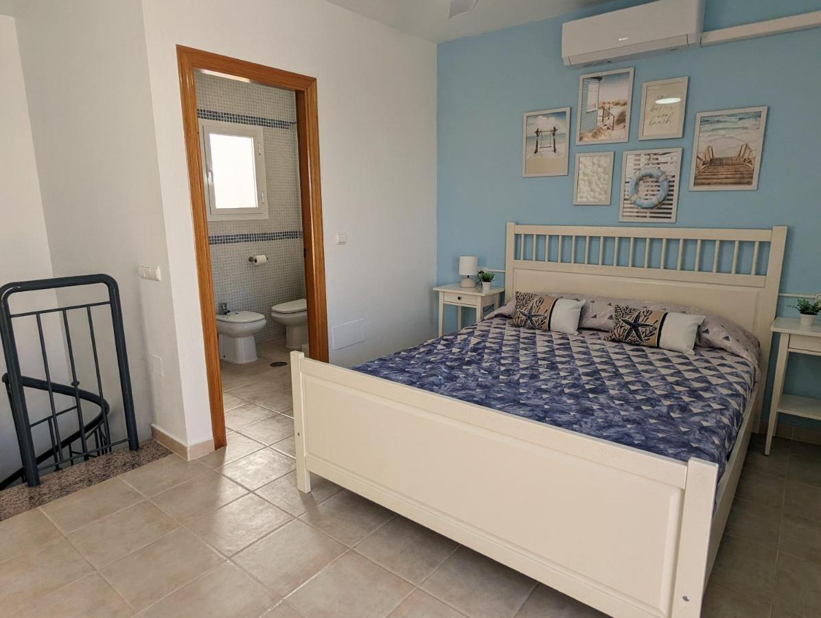 Apartamento Las Palmeras - Con Terraza, Barbacoa, Aire Acondicionado Y A 250M De La Playa! Los Alcázares Eksteriør billede