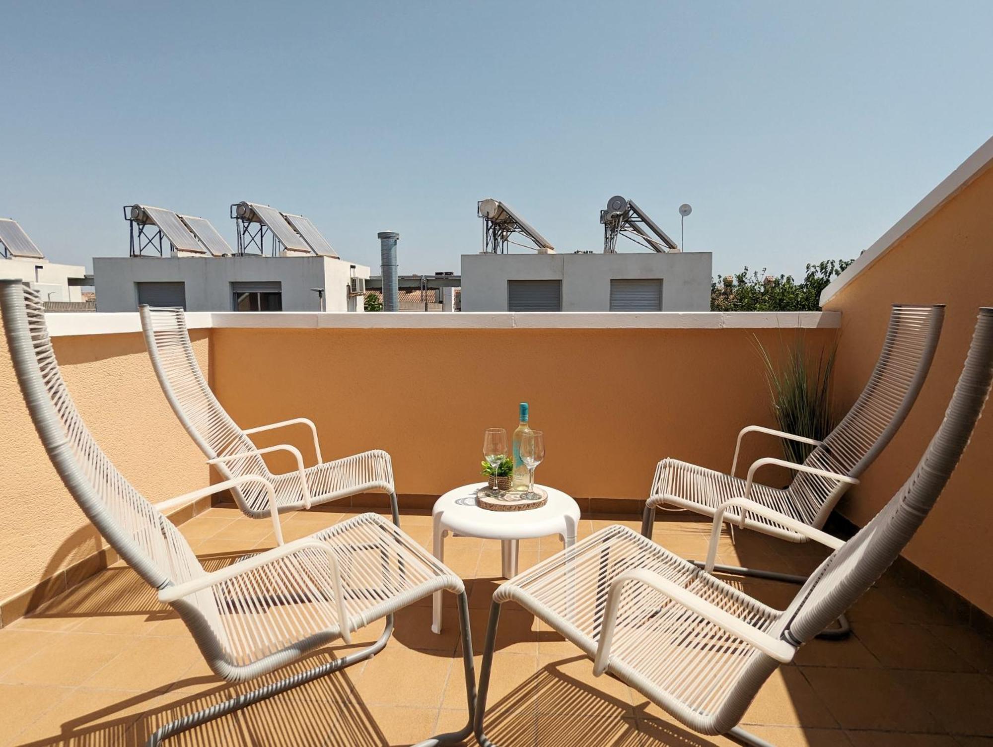 Apartamento Las Palmeras - Con Terraza, Barbacoa, Aire Acondicionado Y A 250M De La Playa! Los Alcázares Eksteriør billede